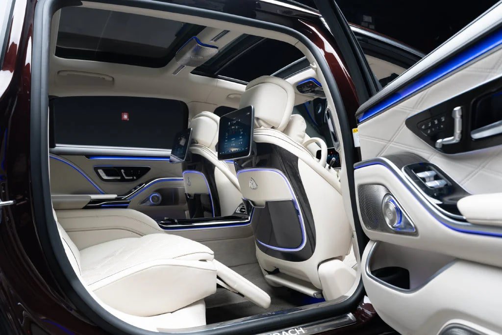 Used 2023 Mercedes-Benz Maybach S 580 4MATIC image 44