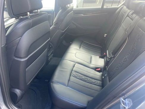 Used 2023 BMW 530e w/ Executive Package image 30