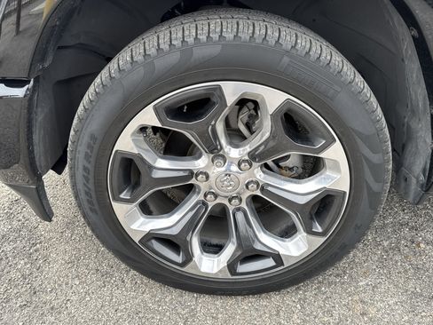 Used 2024 RAM 1500 Limited image 10