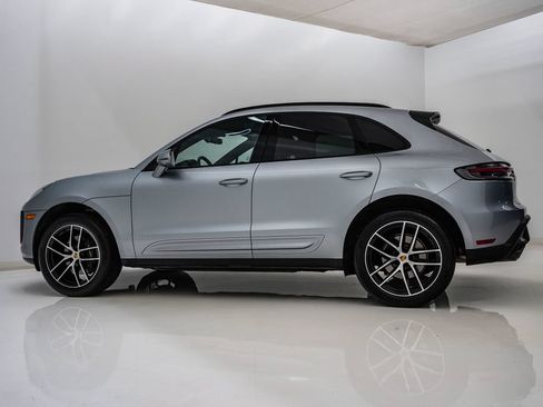 Certified 2026 Porsche Macan AWD/4WD image 2