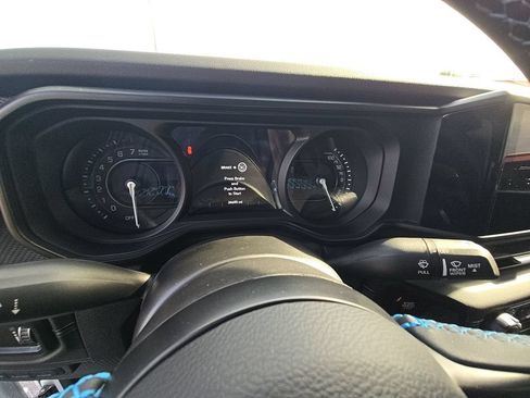 Used 2024 Jeep Wrangler Unlimited Rubicon 4xe AWD/4WD image 11