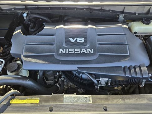 Used 2017 Nissan Titan S image 27