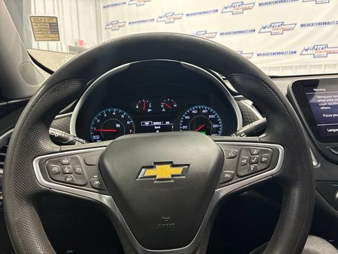 Used 2023 Chevrolet Malibu LS FWD image 18