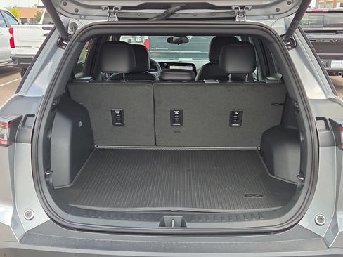 New 2027 Chevrolet Equinox RS w/ Convenience Package III FWD image 14