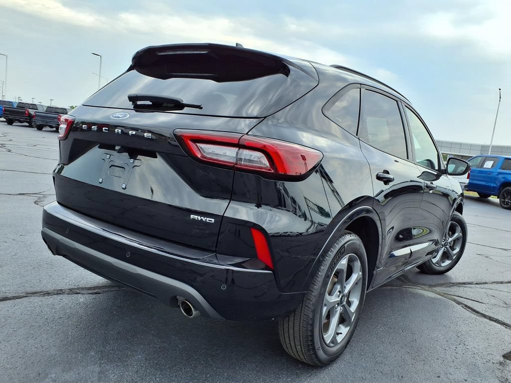 Used 2024 Ford Escape ST-Line w/ Tech Pack #1 AWD/4WD image 32