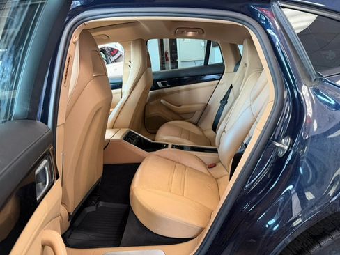 Used 2018 Porsche Panamera 4 AWD/4WD image 28