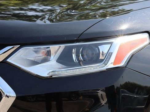 Used 2021 Chevrolet Traverse LT AWD/4WD image 10