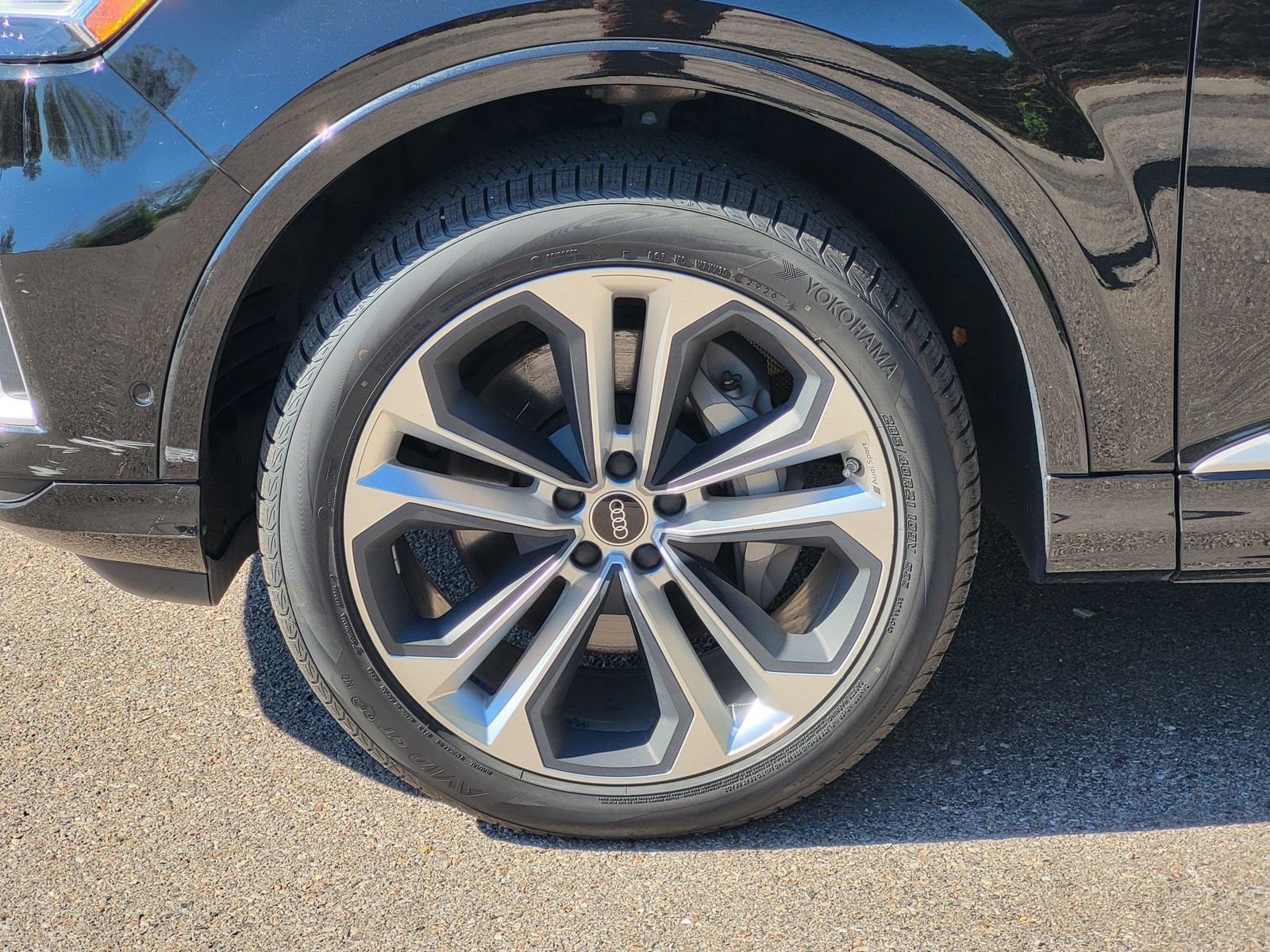 Used 2022 Audi Q7 3.0T Premium Plus w/ Premium Plus Package AWD/4WD image 9