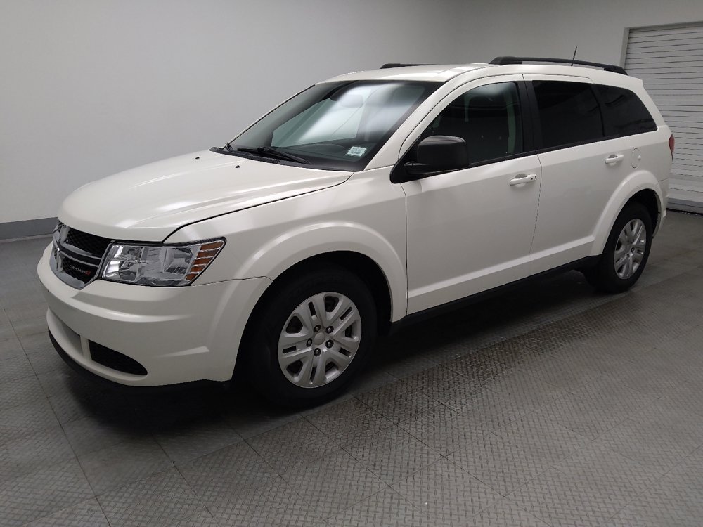 Used 2018 Dodge Journey SE w/ Connectivity Group FWD image 2