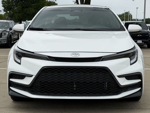 Used 2026 Toyota Corolla SE FWD image 8