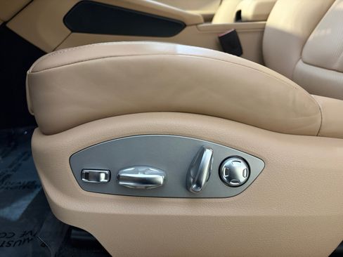 Certified 2026 Porsche Macan AWD/4WD image 23