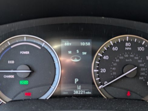 Used 2020 Lexus RX 450h AWD w/ Premium Package image 29