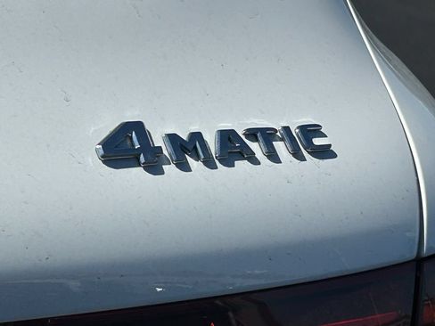 Used 2022 Mercedes-Benz GLC 300 4MATIC image 4