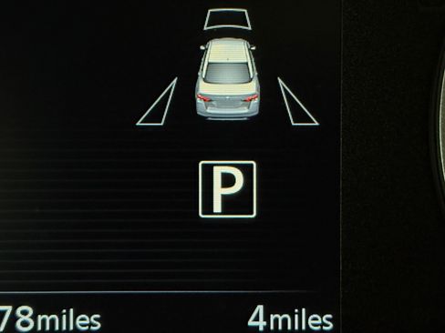 New 2025 Nissan Versa SR image 33