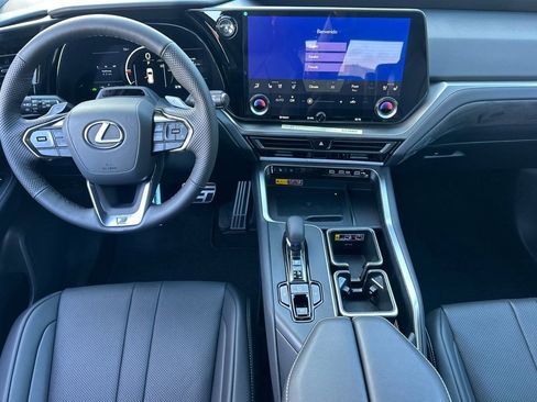 New 2026 Lexus TX 500h AWD image 21