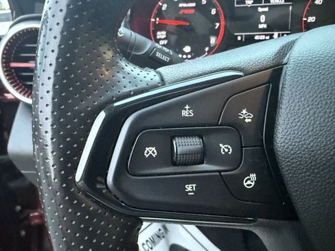 Used 2024 Chevrolet Trax RS w/ Sunroof Package image 17