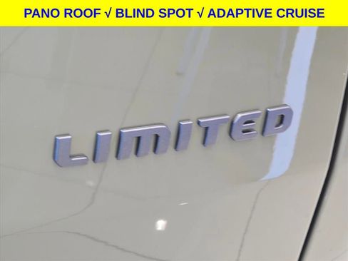 New 2026 Jeep Cherokee Laredo AWD/4WD image 17