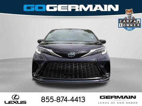 Used 2023 Toyota Sienna XSE AWD/4WD image 11