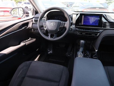 Used 2025 Toyota Camry LE w/ Convenience Package FWD image 22