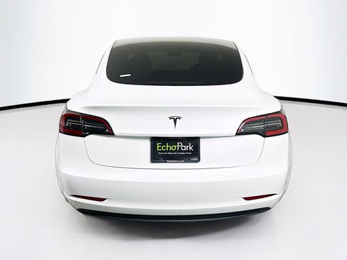 Used 2023 Tesla Model 3 Standard Range image 7