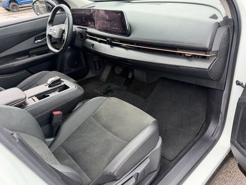 Used 2023 Nissan Ariya FWD image 17