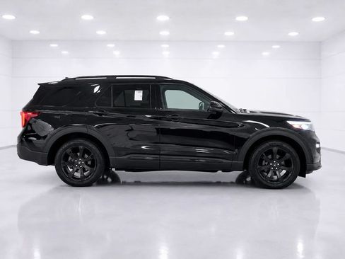 Used 2023 Ford Explorer ST-Line w/ Class IV Trailer Tow Package AWD/4WD image 6