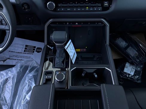 New 2026 Toyota Tundra Limited AWD/4WD image 14