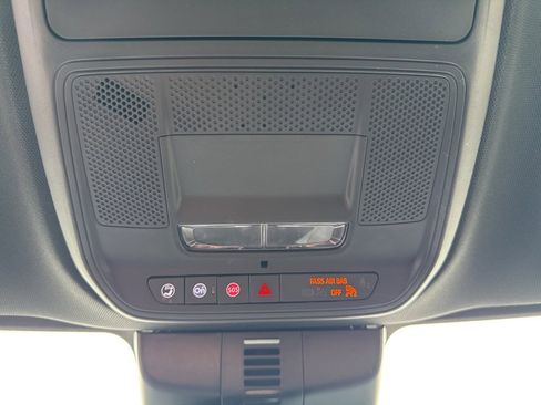 Used 2025 Chevrolet Traverse Z71 w/ LPO, Floor Liner Package image 29