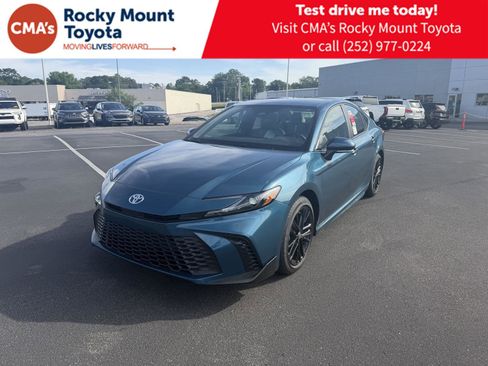 New 2026 Toyota Camry SE w/ Convenience Package FWD image 3