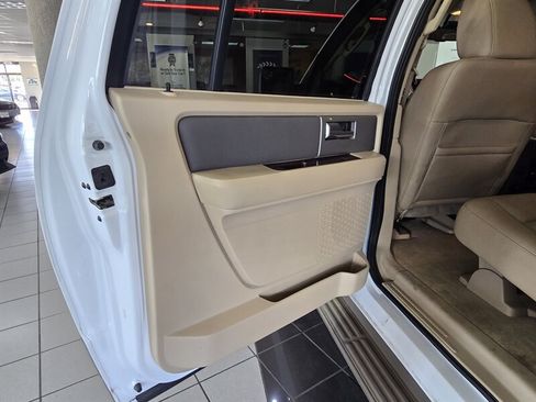 Used 2014 Ford Expedition EL XLT w/ Equipment Group 202A AWD/4WD image 10