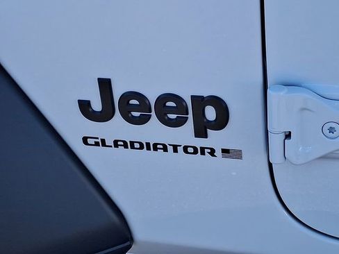 New 2026 Jeep Gladiator Sport image 17