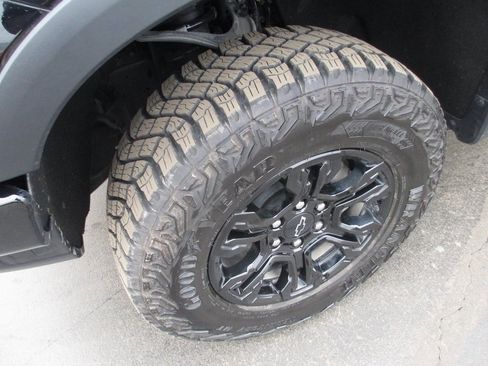 Used 2025 Chevrolet Silverado 1500 ZR2 w/ Technology Package image 12