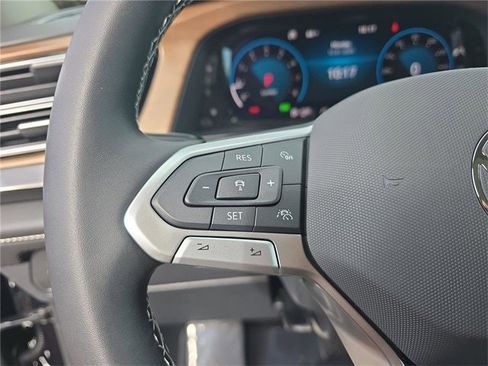 New 2026 Volkswagen Atlas SE image 26