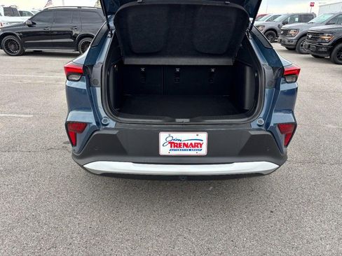 Used 2025 Buick Envista Preferred w/ Convenience I Package image 4