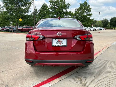 Used 2025 Nissan Versa SV FWD image 7