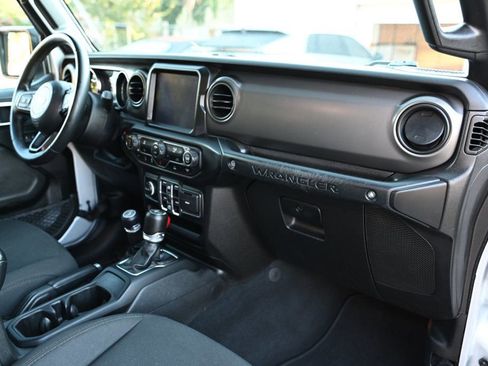 Used 2022 Jeep Wrangler Unlimited Sport w/ Sun And Sound Package image 26