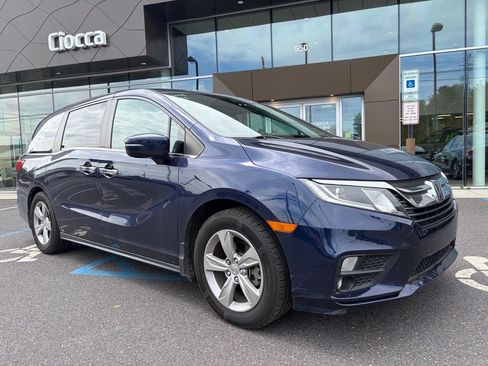 Used 2018 Honda Odyssey EX image 2