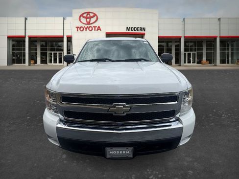 Used 2007 Chevrolet Silverado 1500 LT w/ Safety Package RWD image 2