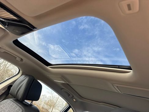 Used 2018 BMW 750i xDrive image 32