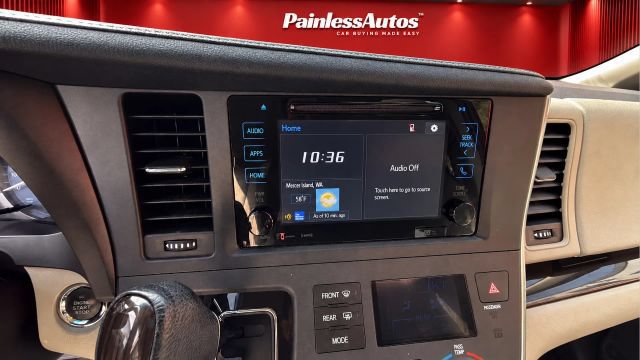 Used 2017 Toyota Sienna XLE w/ XLE Navigation Package FWD image 28