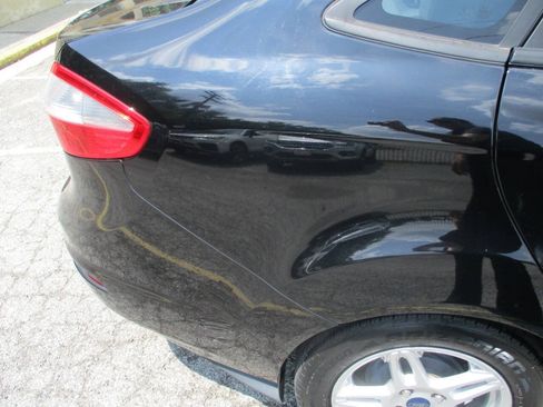 Used 2019 Ford Fiesta SE FWD image 19