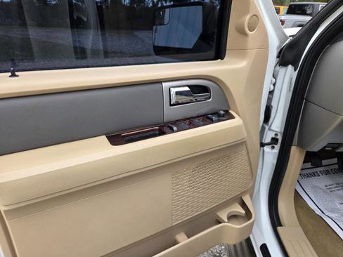 Used 2014 Ford Expedition EL XLT w/ Equipment Group 202A image 18
