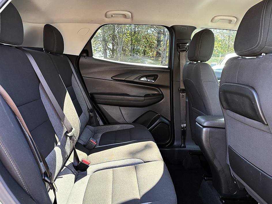 Used 2025 Chevrolet TrailBlazer LT FWD image 12