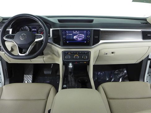 Used 2021 Volkswagen Atlas SE w/ Panoramic Sunroof Package image 26