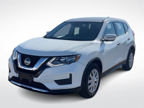 Used 2019 Nissan Rogue S image 4
