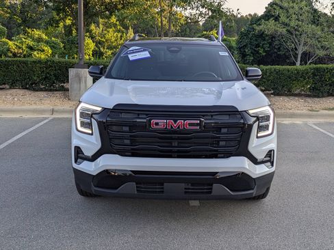Used 2025 GMC Terrain Elevation w/ Black Edition AWD/4WD image 9