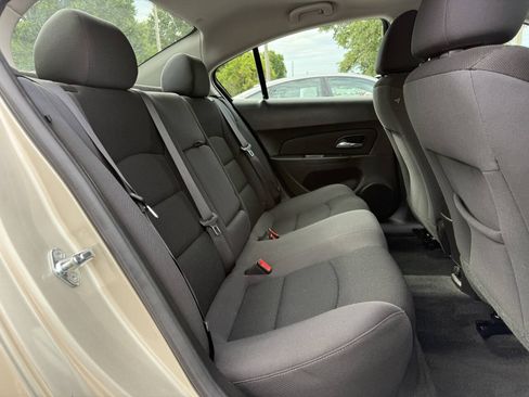 Used 2015 Chevrolet Cruze LT FWD image 16