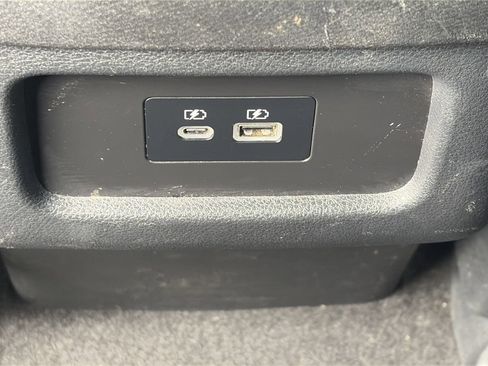 Used 2025 Nissan Pathfinder S FWD image 29