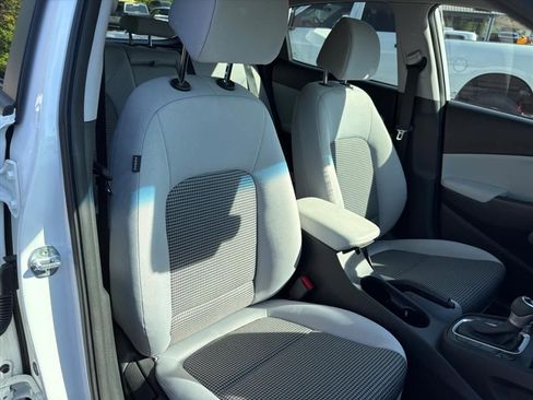 Used 2022 Hyundai Kona SE FWD image 15