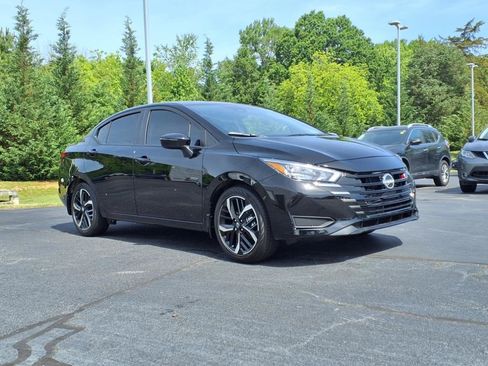 New 2025 Nissan Versa SR w/ Trunk Package image 1